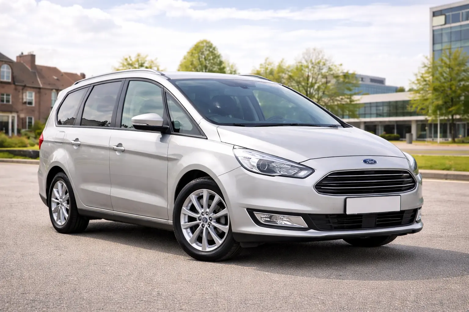 MPV 6 seater for airport transfers from Reading